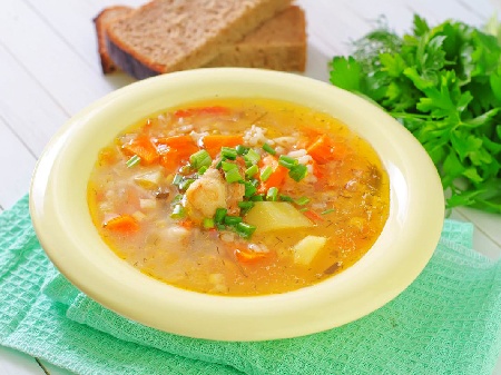 Класическа пилешка супа с ориз и замразени зеленчуци в мултикукър (със застройка) - снимка на рецептата